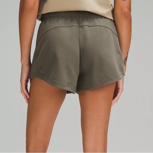 Lululemon Athletica Inner Glow High-Rise Short 3" Size 6 - Picture 3 of 8